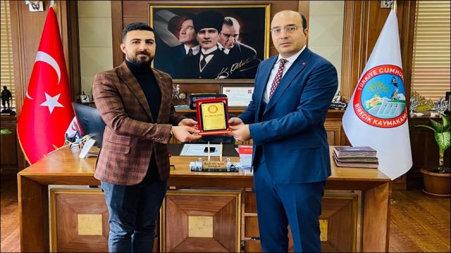 PLAKETLİ TEŞEKKÜR