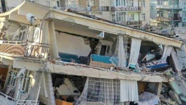 AFAD DEPREM BÖLGESİNDE SON DURUMU AÇIKLADI