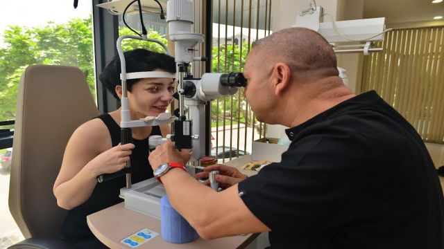 DEPREMZEDE ÇOCUKLARIN GÖZLERİNDEN ÖPECEKLER