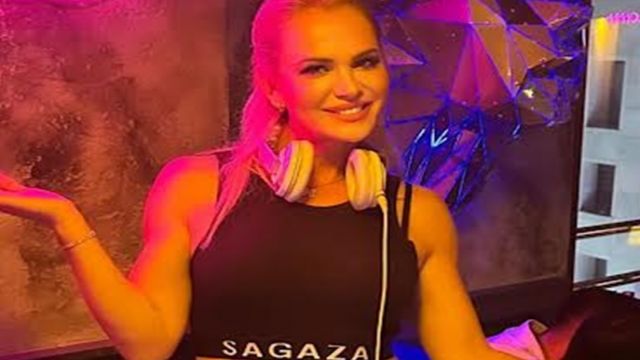 FERDİ AYDIN HATRINA DJ KABİNİNE ÇIKTI