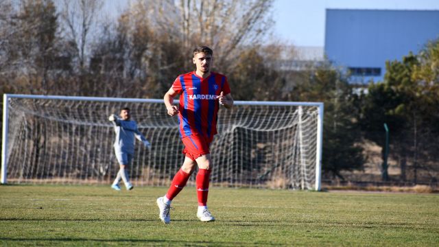 FUTBOLCU BURAK AĞIRBAŞ'IN HAYATINI LUİS FİGO DEĞİŞTİRDİ