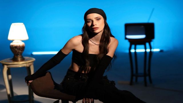 EZRA’DAN DUYGUSAL DERİNLİK