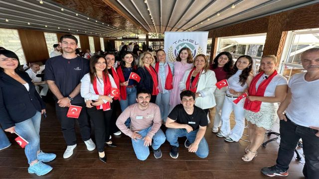 GENÇLİKLE EL ELE, GELECEĞE HEP BİRLİKTE