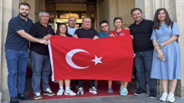 DOWN TENİS MİLLİ TAKIMI’NDAN AVRUPA’DA ÇİFTE ZAFER