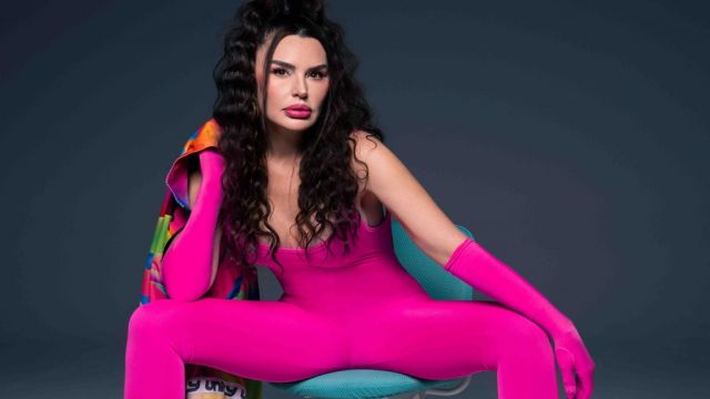 SANATÇI PROFİLİNE AĞIR İTHAMLAR YAZILDI