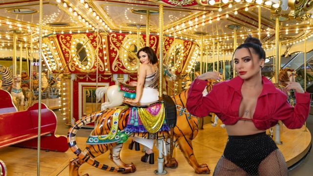 TUĞBA ÜNAL DERGİYE KAPAK OLDU