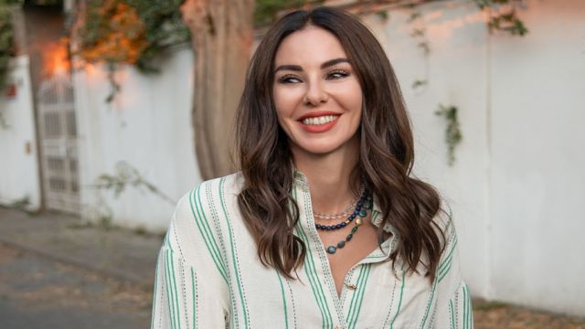 EDİTH PİAF'IN UNUTULMAZ ŞARKISI"LA VİE EN ROSE'U YORUMLADI