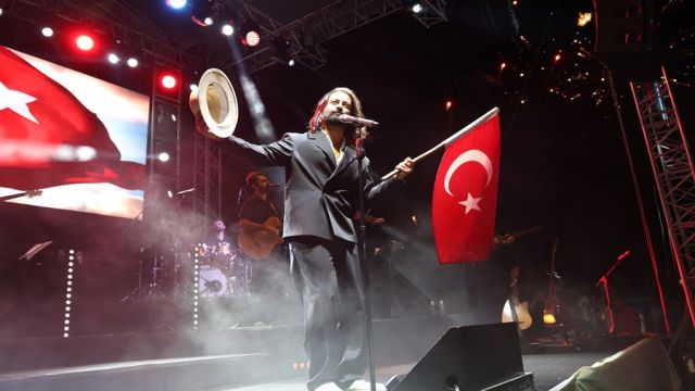 KORAY AVCI ŞAPKA DEVRİMİNİN 100. YILI KONSERİ