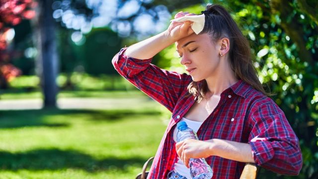 YAZ SICAKLARINDA BAŞ AĞRISI VE BİTKİNLİĞE DİKKAT