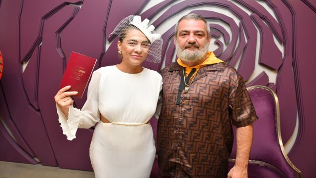 SİNEMA DÜNYASINDA YILIN AŞKI TAÇLANDI