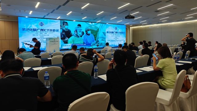 TÜRK HEKİMLERİNİN BAŞARISINI ÇİN’DEN CANLI İZLEDİLER