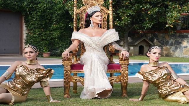 MERVE FİLİZ TAHTINA OTURDU