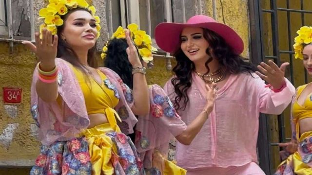 YÜREĞİMDEN VURDUN BENİ