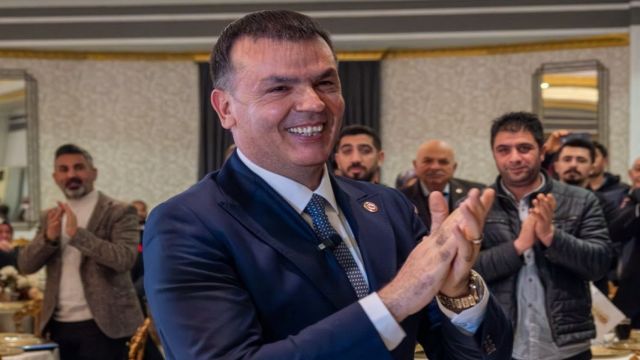 500 ARAÇLIK KONVOYLA GÖRKEMLİ AÇILIŞ