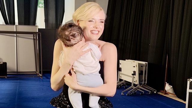 WİLMA ELLES DEFİLEDE GÖZ KAMAŞTIRDI