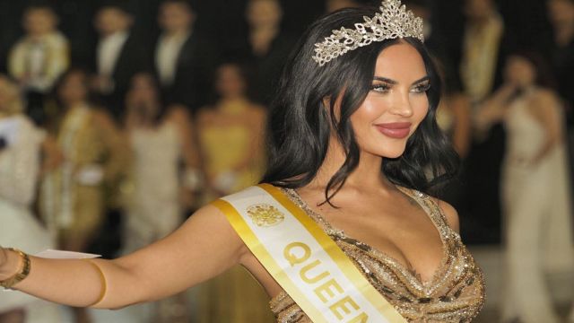 BAŞAK AKDENİZ İZMİR'DE PİŞTİ,İSTANBUL'A DÜŞTÜ